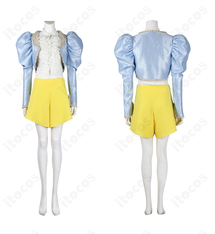 前後から見たコスプレ衣装の詳細。シルエットと装飾配置を確認できる比較画像。