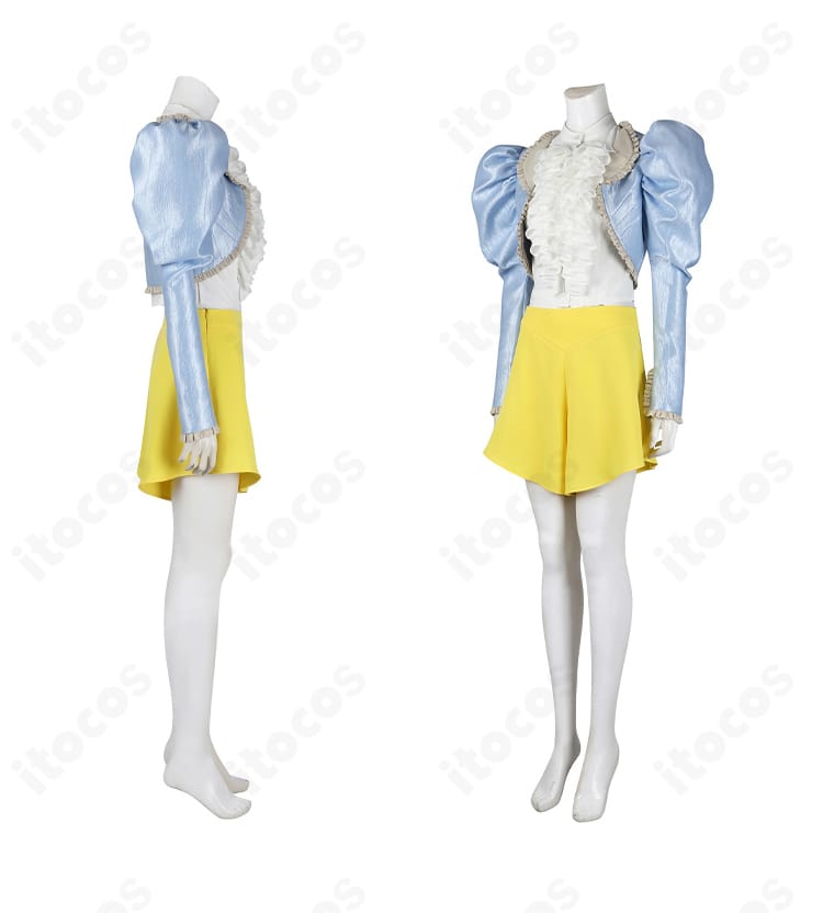 側面シルエットを強調した写真。ラインの落ち感とフィット感が分かるアングル。