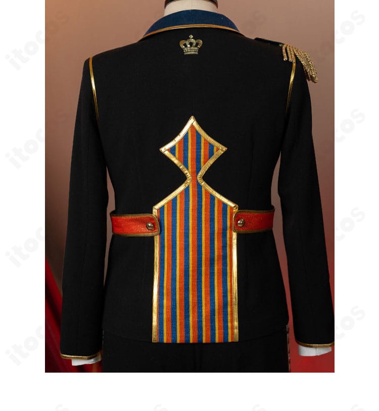 背面装飾の詳細カット。TRIP衣装にふさわしい美しいレイアウト