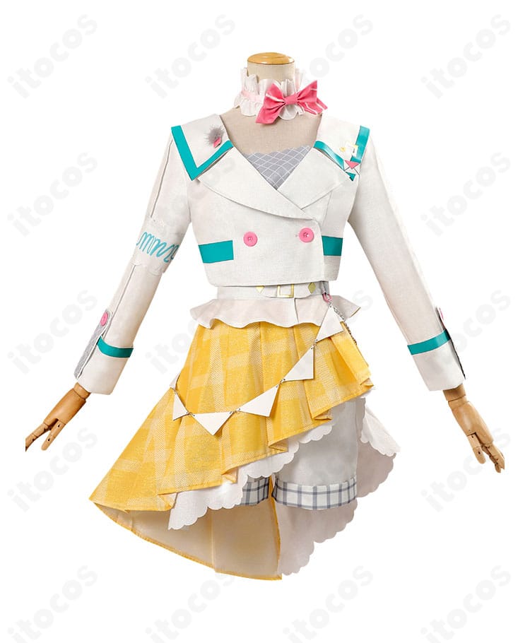 初音ミク ファンファントリップ衣装の正面全身写真（トップスとスカートのシルエット）