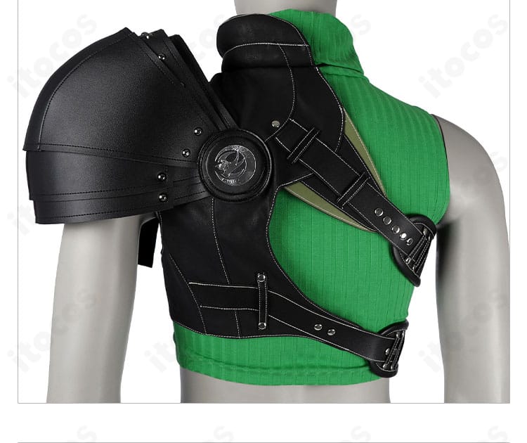 背面装飾のディテール。背中の開閉部と腰飾りの重なりを示した画像。