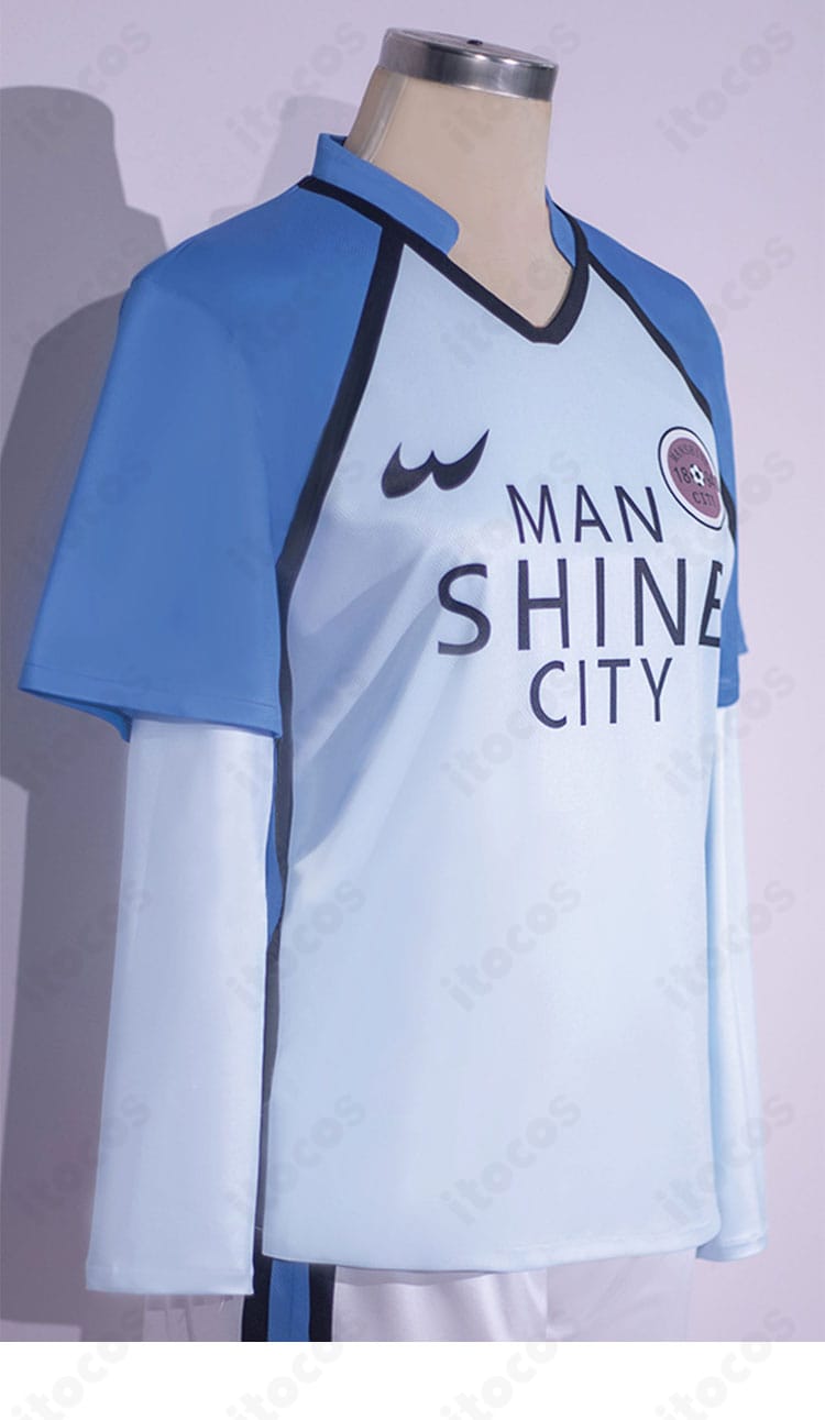 ユニフォームのサイドラインとシルエットを示す横向きディテール画像