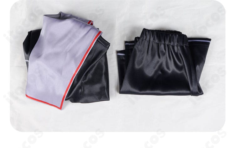 セット内容の確認用フルセット画像。トップスとショートパンツの2点が一目で分かる。