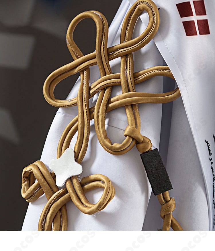 シュウ衣装 左肩・袖の装飾。肩口の意匠とライン配置、縫製ステッチのアップ