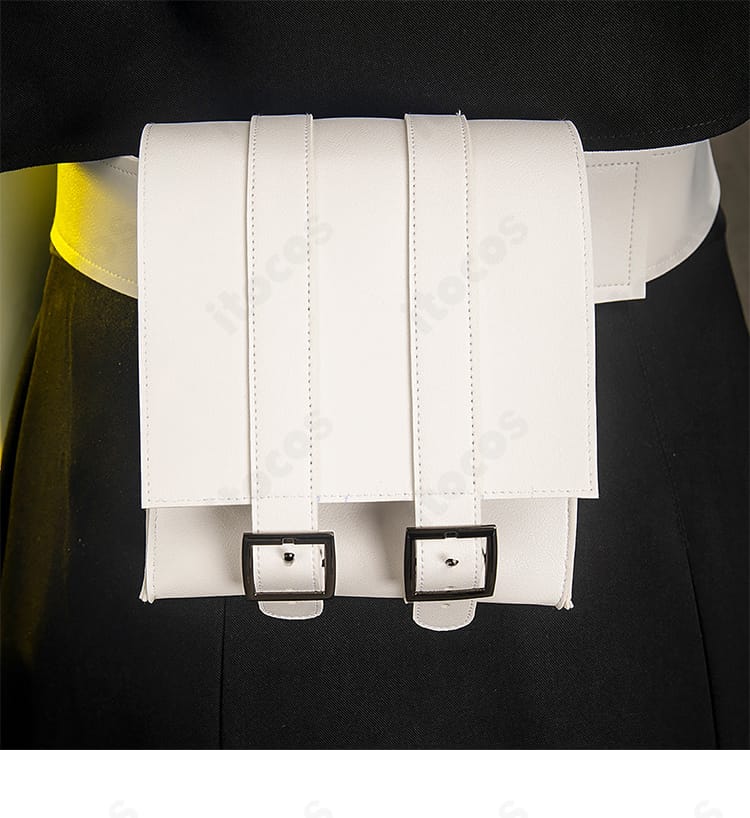 新戦闘服の腰袋ディテール。容量感と取り付け位置が見て取れる構図。