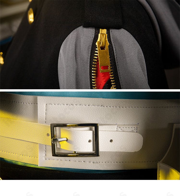 新戦闘服のベルトおよび肩周り装飾ディテール。全体バランスを引き立てるパーツ構成。