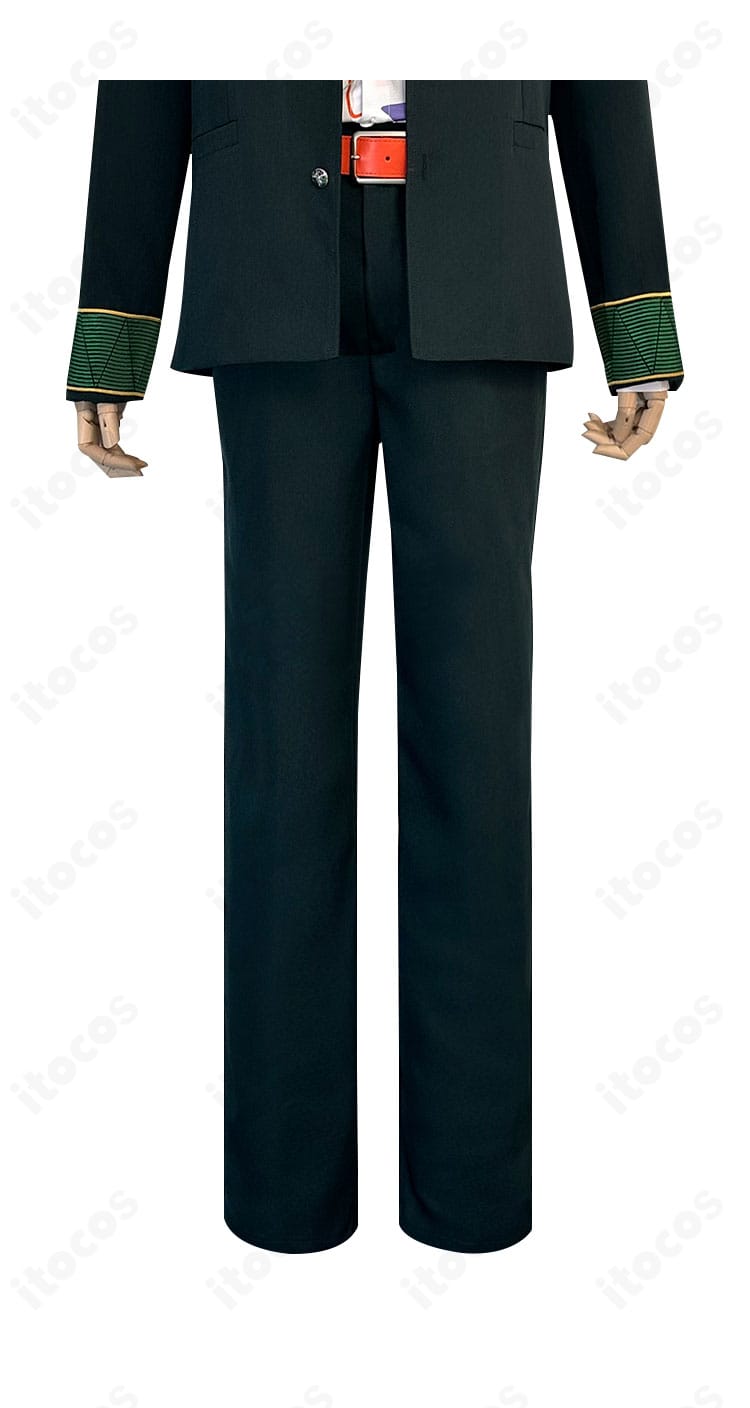 WIND BREAKER 桐生三輝 コスプレ衣装のコート裾とズボン、ベルトの装飾ディテールの近接画像