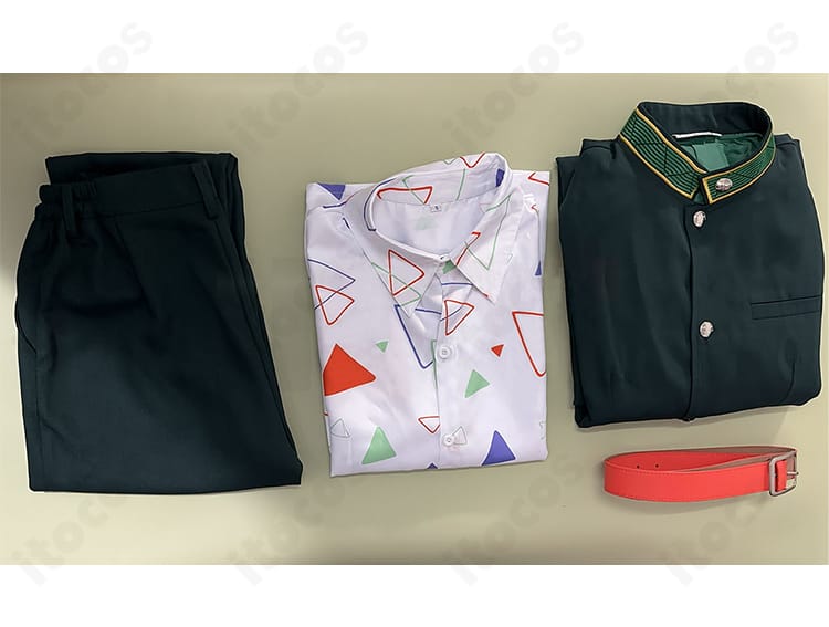 WIND BREAKER 桐生三輝 コスプレ衣装のセット内容（コート・シャツ・ズボン・ベルト）を並べた画像