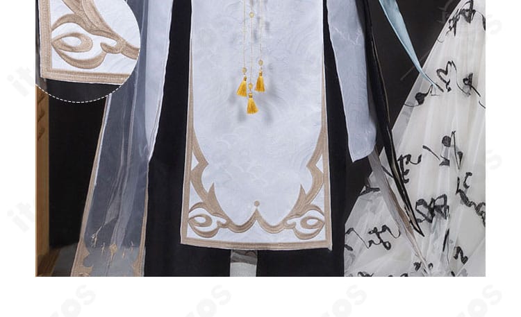 裾飾りの詳細。動きに合わせて映える透け感レイヤーと縁取りのデザイン。