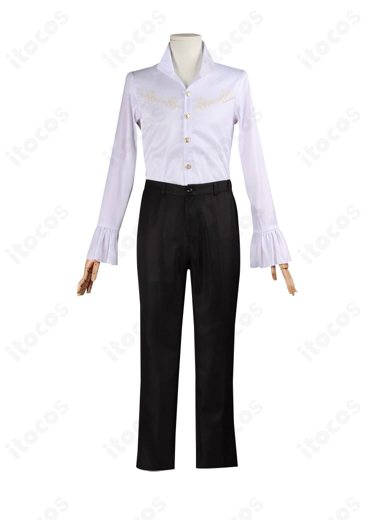 白シャツの正面ディテール。襟元と前立てのステージ向け仕様を示すクローズアップ