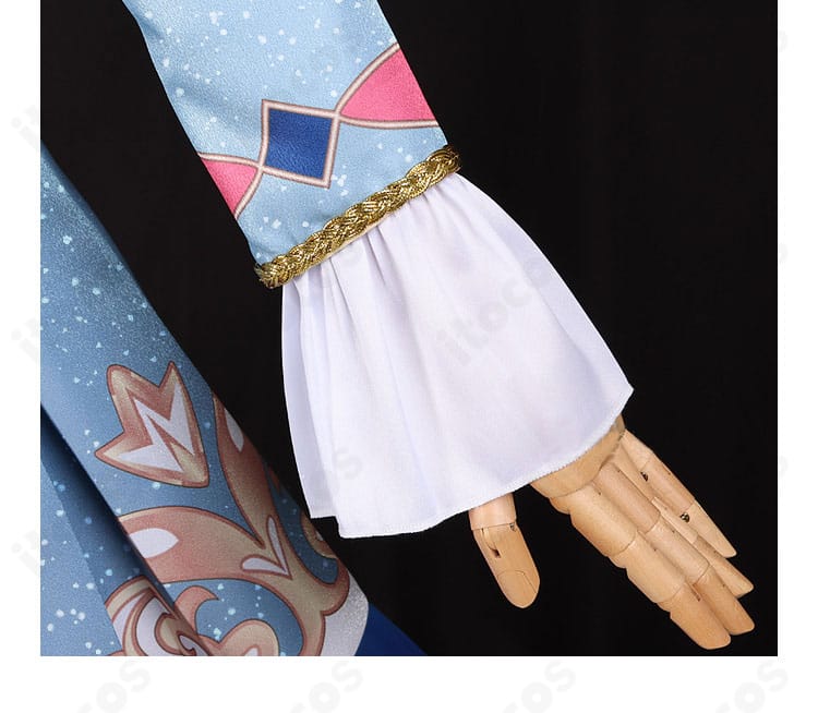 袖口の装飾ディテール。カフ部分の飾りとステージ映えする配色が分かる画像