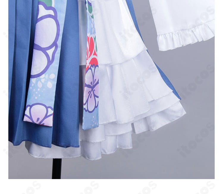 スカート裾の装飾ディテール。動きに映える華やかなデザイン