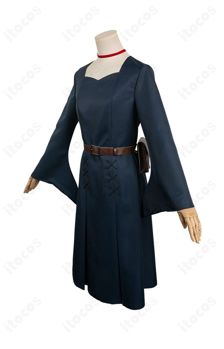 ダンジョン飯 マルシル・ドナトー 魔術学校時代コスプレ衣装 側面。シルエットとベルト位置、装飾の立体感がわかる画像