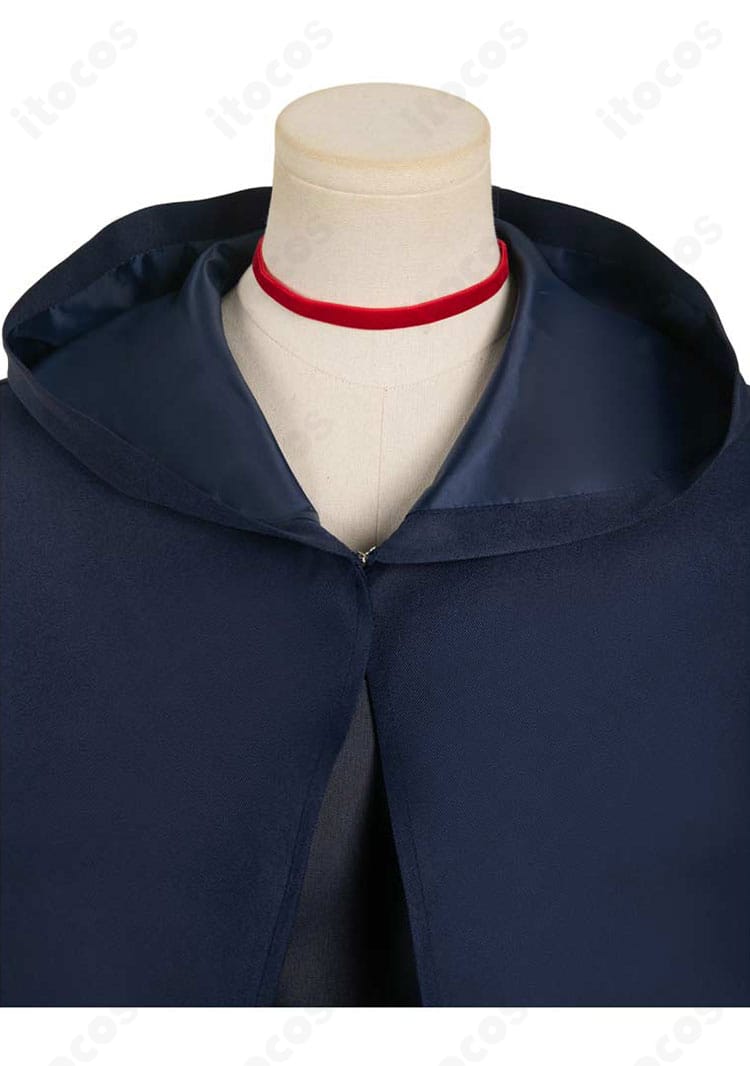 ファリン・トーデン 衣装 襟元装飾アップ｜刺繍調の装飾とチョーカーの質感が伝わるディテール写真