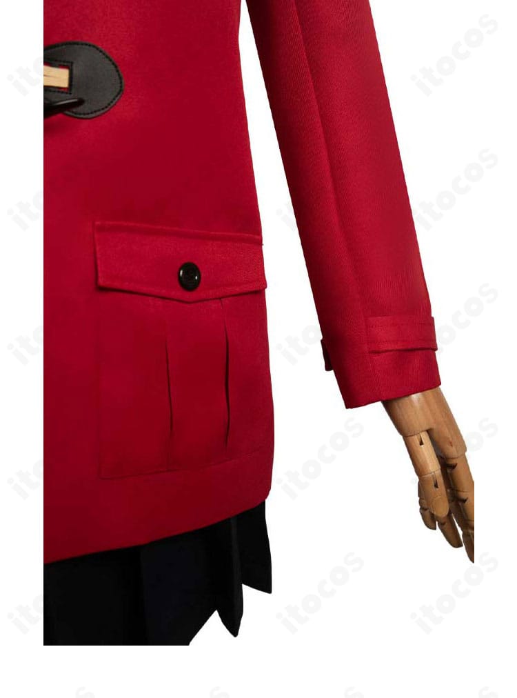 井芹仁菜コスプレ衣装のポケットと袖口の縫製。ステッチとボタンの近接