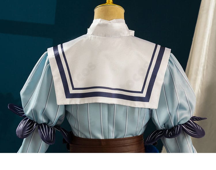 背面飾りのクローズアップ。後ろ姿でも情報量を感じさせるディテール再現。