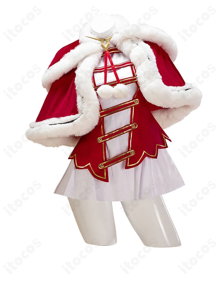C.C. サンタコスプレ衣装の正面全体像。トップスと胸飾りのバランスが分かる構図。