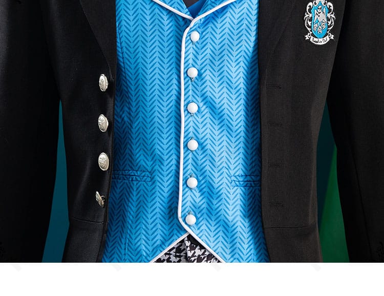 門襟まわりの装飾・刺繍ディテール。精緻で美しいエッジの表現。