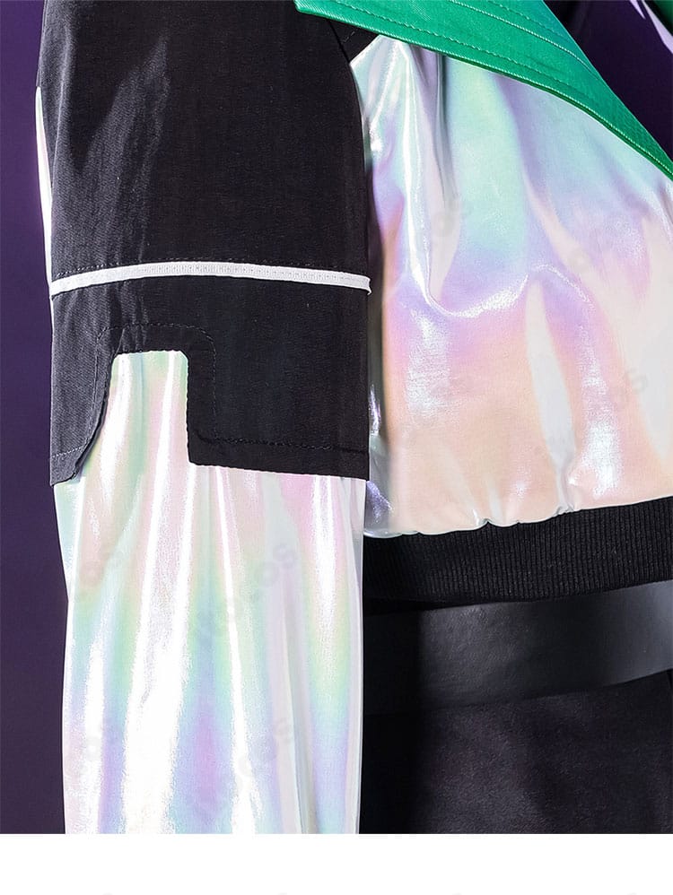 草薙寧々コスの袖装飾ディテール。袖口のパーツやステッチの表情が見える接写。