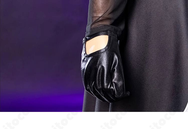 草薙寧々コスに含まれる手袋の装飾ディテール。素材感と装飾の形状を示すアップ写真。