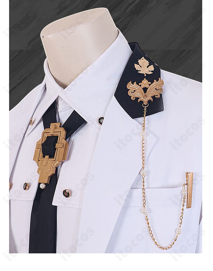 恋と深空 ホムラ コスプレ 衣領と胸前ポケット風装飾の細部。襟の形状と胸元の意匠が伝わるアップ