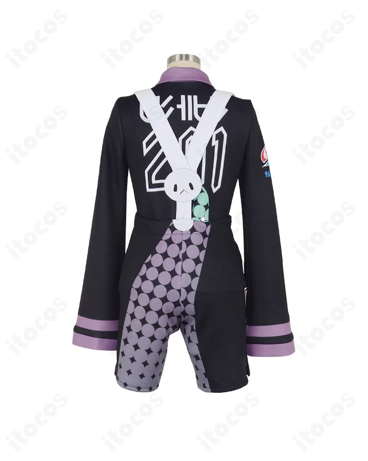 オニオン コスプレ衣装 背面全身。サスペンダーの取り回しや背面ラインのバランスを確認できるディテール重視の画像。