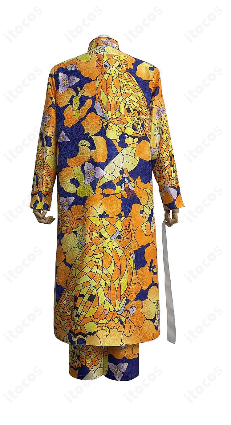 三ツ谷隆 コスプレ衣装 背面全身｜背面ロゴ刺繍とシルエットの立体感を確認できるビュー