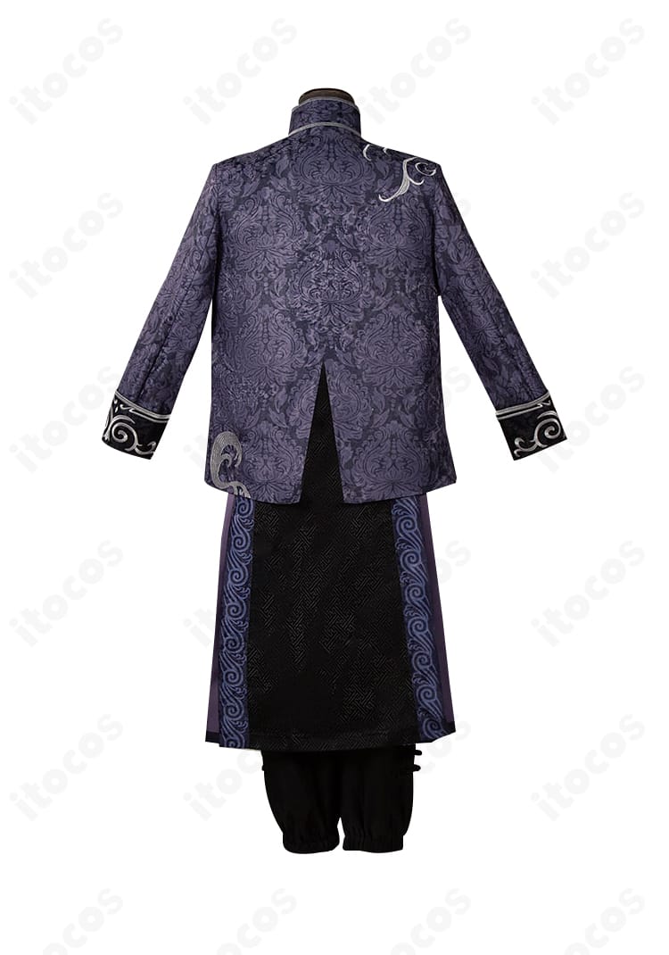 麒麟商人衣装の背面ディテール。背中の装飾とロングコートの落ち感が映える。