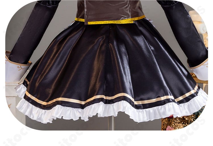 荘園茶会メイド衣装のスカート背面装飾。背面まで丁寧に施された縁取りとフレア