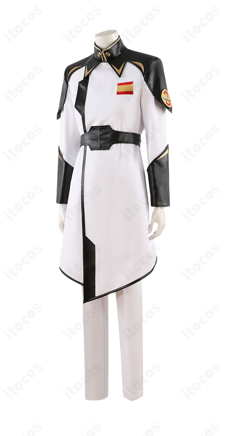 イザーク・ジュール軍服コスの左側面。背面ラインや裾の落ち感を含めたプロポーションを忠実に再現。