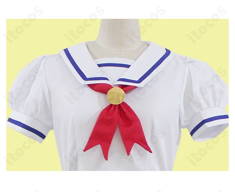 鮮やかな赤いリボンのクローズアップ。星宮いちご・霧矢あおいの夏制服らしいアクセントが際立つ装飾詳細。