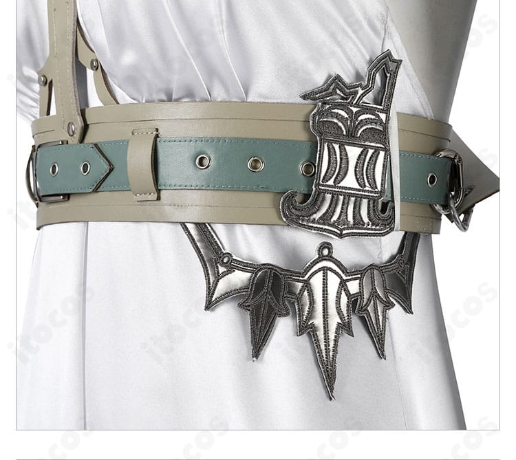 腰封サイドの装飾。上品な金具・刺繍の配置と縫製の美しさを撮影。