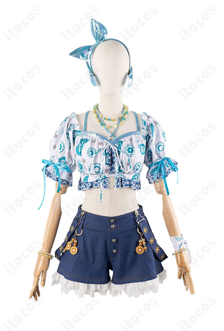 ラブライブ！蓮ノ空 日野下花帆・乙宗梢「夏めきペイン」コスプレ衣装の正面全体。トップスとショートパンツのシルエットが分かる。