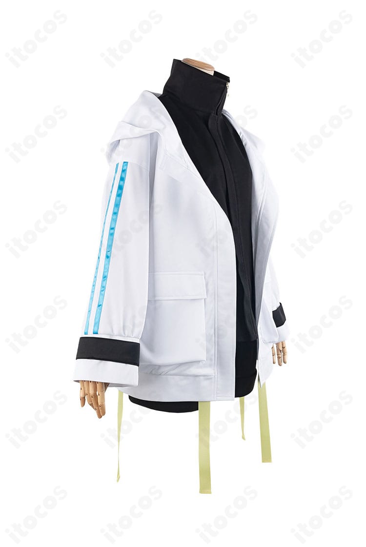 高松 燈コスプレ衣装の右側面。コートのラインとサイドシルエットを強調