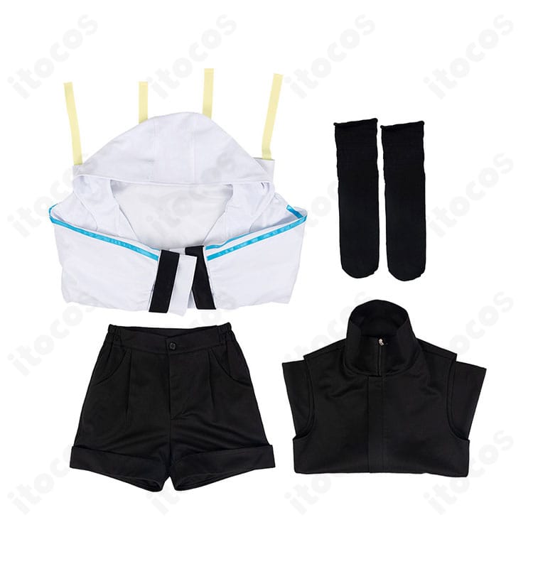 セット内容一式：コート、トップス、ショートパンツ、靴下を並べた確認画像