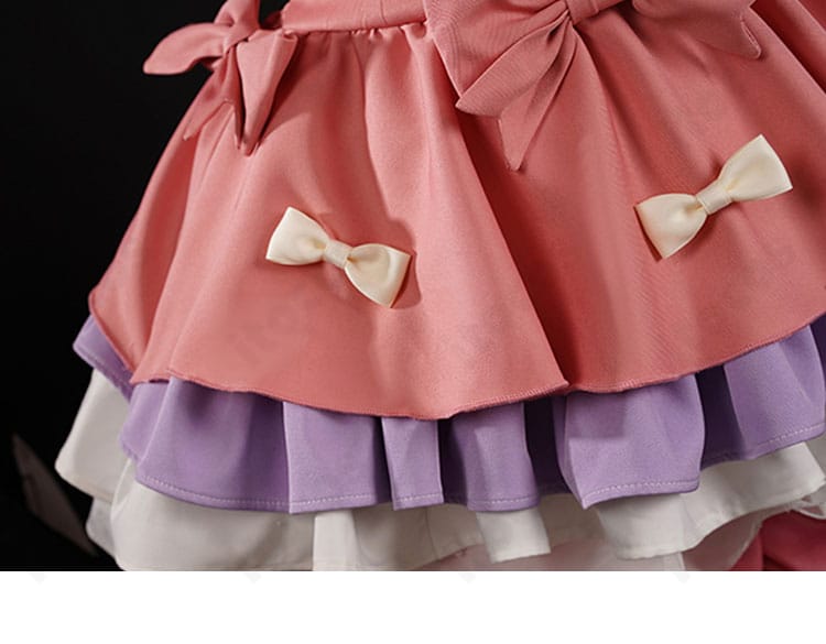 スカート裾の装飾ディテール（フリル段と配色の切り替え）