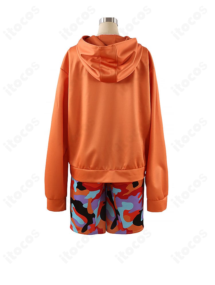 背面ビュー：背中の切り替え・縫製ライン、ヒップ〜裾の落ち感など着用時の後ろ姿が伝わる商品画像。