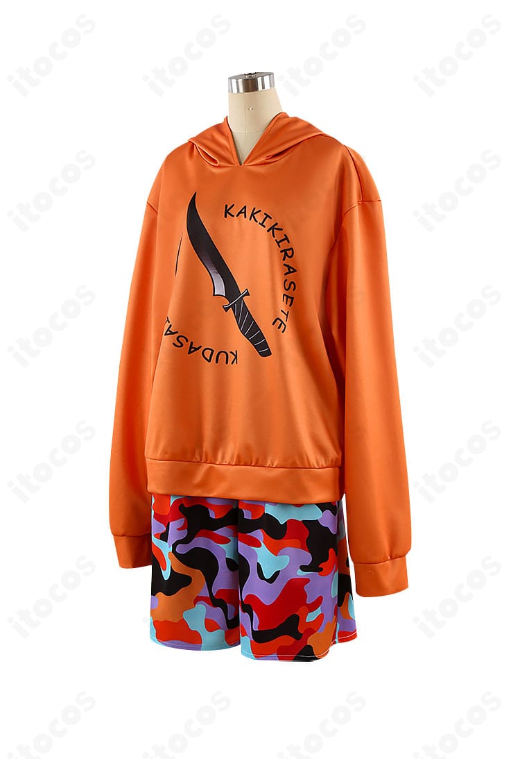 側面ビュー：サイドラインのバランスや袖・裾の形状、可動域を意識した設計が見えるディテール画像。