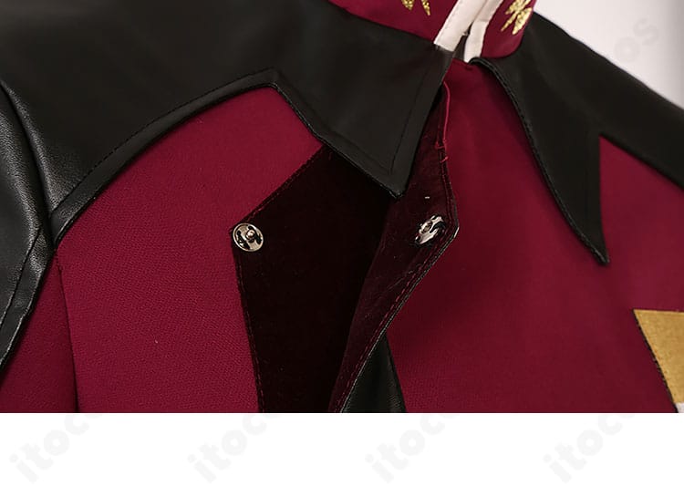 アスラン・ザラ ZAFT軍制服コスプレ衣装の衿まわり意匠。細部の縫製と装飾を捉えた画像