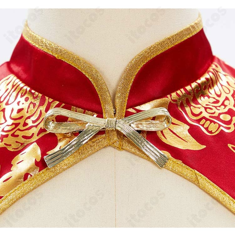 春麗コスプレ衣装の領結装飾アップ。中国結びと胸元ディテールの質感が分かるクローズアップ。