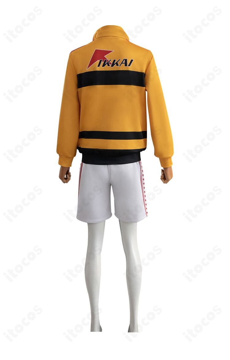 ショートパンツ背面の装飾と縫製ディテール