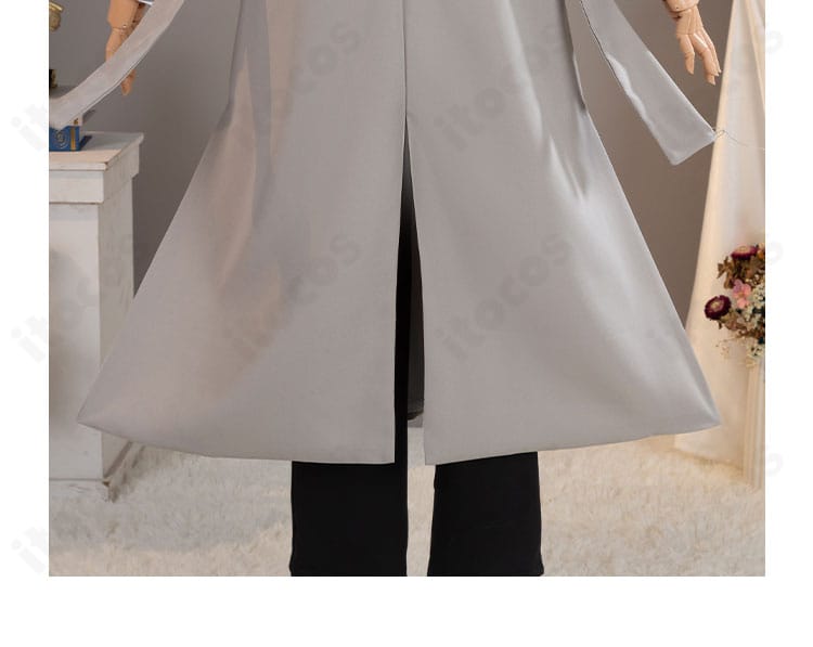 太宰治コスプレ衣装の裾（衣摆）ディテール。コート端のステッチとヘムの仕上げを確認できる拡大画像。