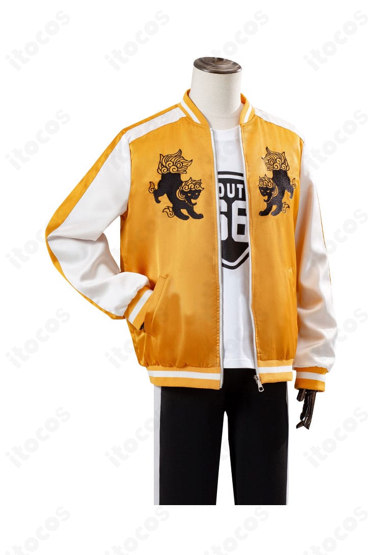 兎耳山丁子コスプレ衣装を右側から撮影した全身コーディネート