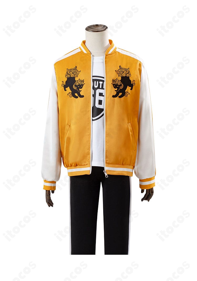 兎耳山丁子コスプレ衣装の正面ディテール（スカジャン・Tシャツ・ズボンの3点セット）