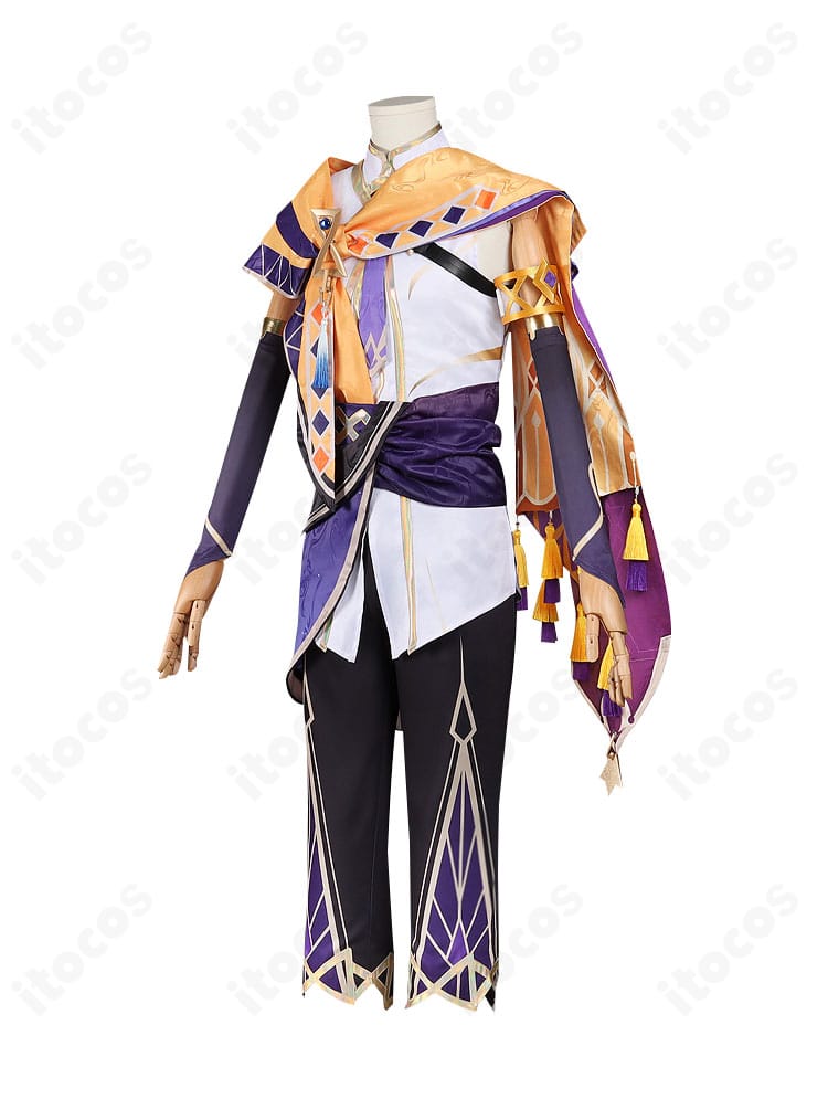 セトス衣装の側面。披肩と背飾りの流れ、ウエストラインの立体感を確認できます。