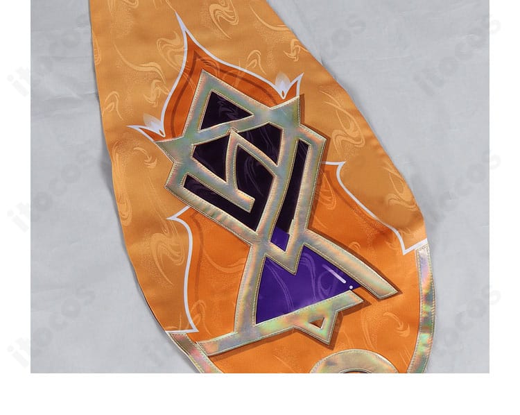 前胸リボン装飾のアップ。結び目の形状と質感が特徴的。