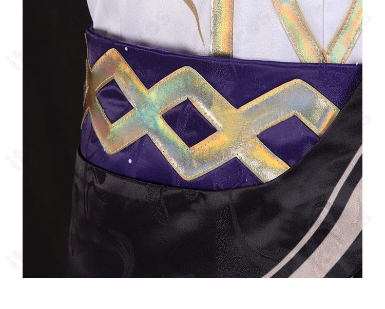 ズボンの装飾ディテール。ライン装飾とステッチで立体感を強調。