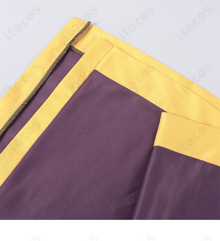 裾（衣摆）の装飾ディテール。色帯と幾何学的ラインでめぐみんらしさを強調。