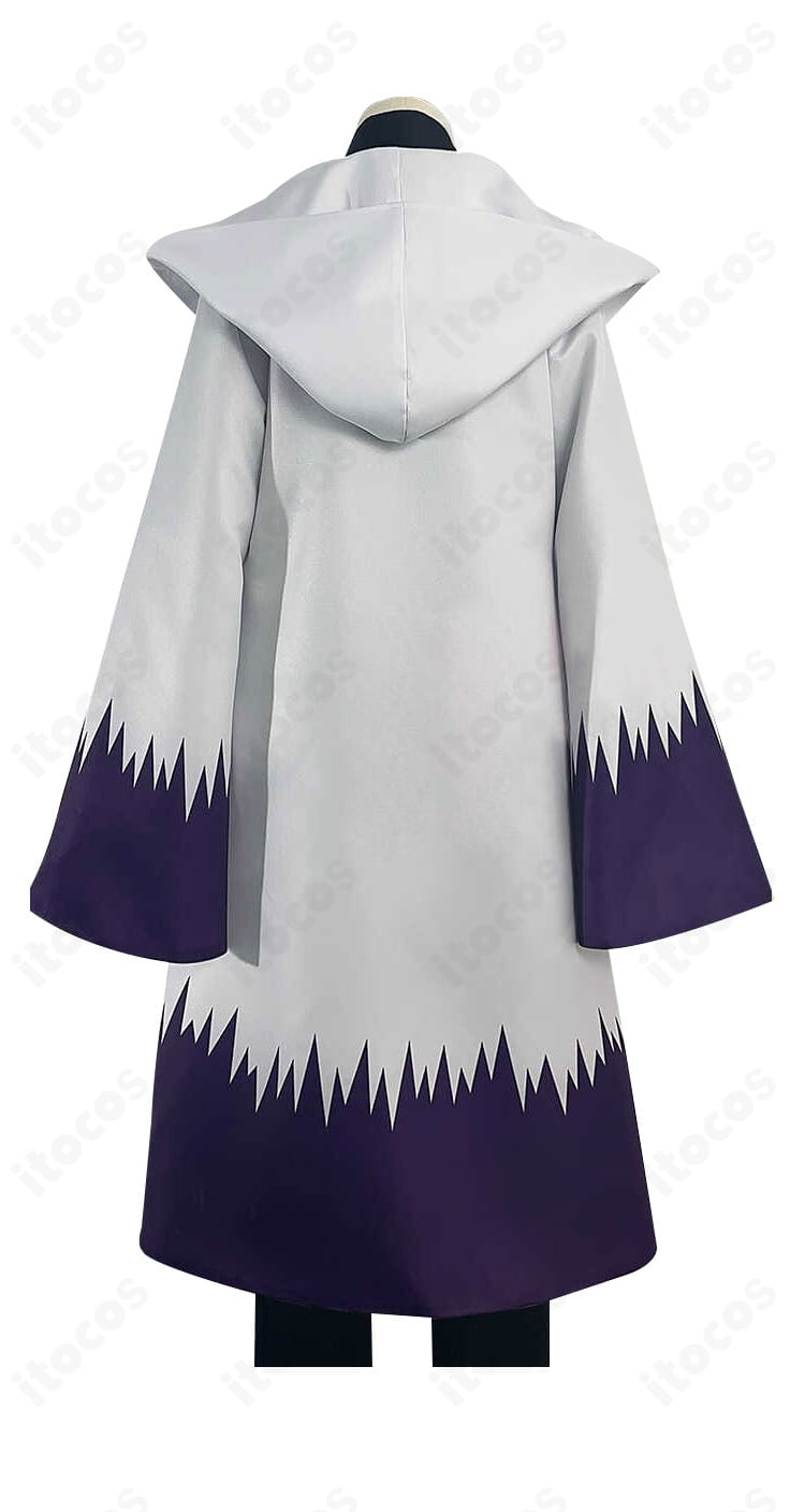 『マッシュル-MASHLE-』アビス・レイザー衣装・背面。背中のシーム位置とコートの裾ライン、シワの出にくい設計を示すディテール。