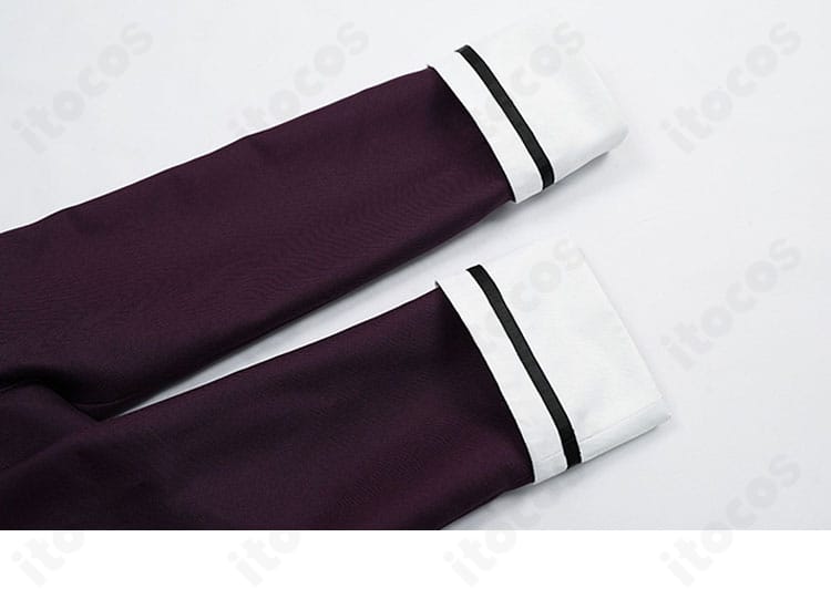 袖の装飾ディテール。ステッチワークと生地の質感が分かるクローズアップ。